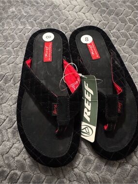 Reef Men’s Black and Red Quilted Flip Flops